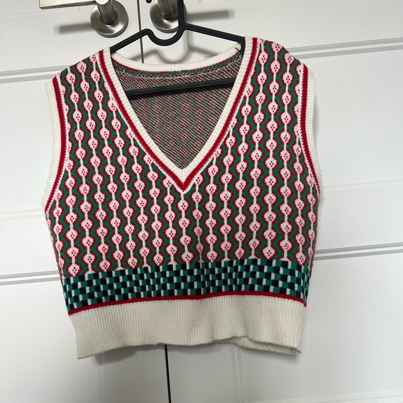 Vest - Picture 3 of 4